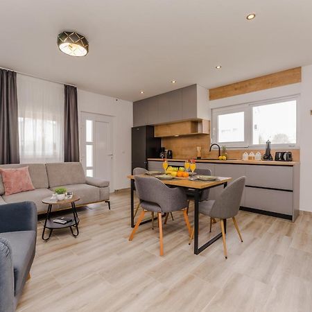 Apartmani Dmarie Privlaka  Εξωτερικό φωτογραφία